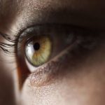 UV-sugárzás veszélyei: szürkehályogot és zöldhályogot is okozhat, ha nem vigyáz a szemére