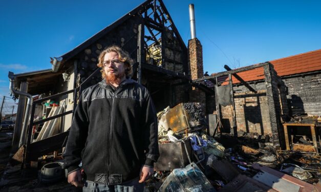 „Újra összeomlott az életem” – Másodszor égett porig egy győrszentiváni önkéntes tűzoltó háza