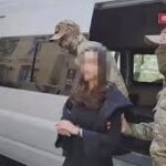 Elfogtak egy női ukrán ügynököt, aki egy magas rangú orosz tiszt autóját akarta felrobbantani