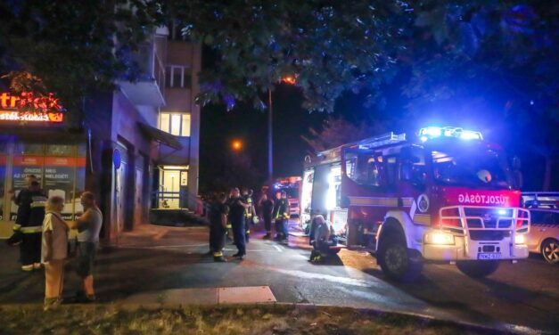 Tűzoltók, mentők, rendőrök lepték el a Király utcát Miskolcon, harmincan álltak a társasház előtt! – helyszíni fotók, videó