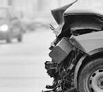 Rohantak a mentők, tűzoltók: busszal ütközött egy kocsi Kispesten – Fotókkal