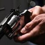 Közel 100 lövést adott le a fegyveres támadó, mentők lepték el a helyszínt
