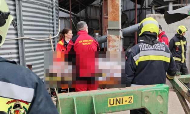 Mentőhelikopter érkezett a balesethez – silógép szorította be a dolgozót