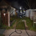 Idős férfi vesztette életét a tűz miatt, szarvasi tűzoltókat is riasztottak a helyszínre