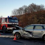 Megdöbbentő helyszíni fotók az eplényi hármas balesetről, információk az autókban utazókról