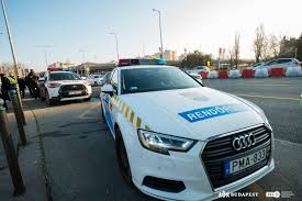 Leütöttek egy mentőst Miskolcon, miközben szolgálatot teljesített