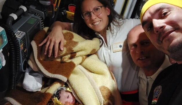 Erre mindig emlékezni fognak a siklósi mentők – világra segítették a kis Jázmint