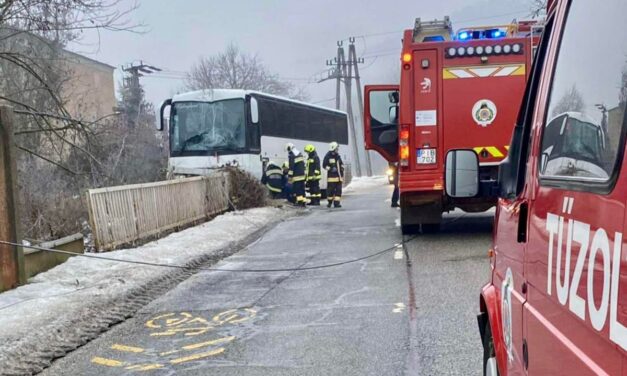 Gyerekek voltak a buszbaleset elszenvedői