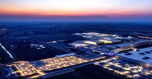 Rohantak a tűzoltók: felcsaptak a lángok a BMW Group debreceni gyáránál