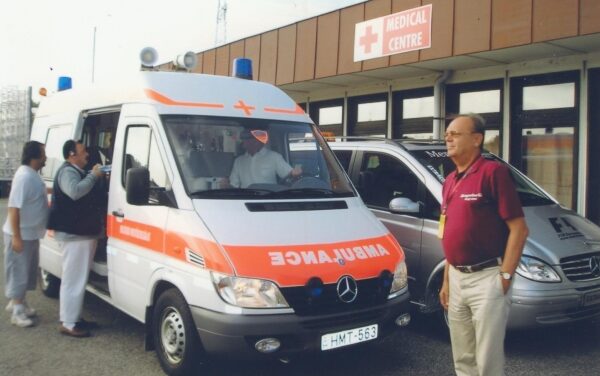 Meghalt Dr. Andics László