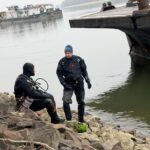 Tizennégy tonnás hajó süllyedt el a Dunában Újpestnél, most hozták felszínre a kutató-mentők + videó