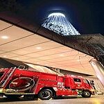 Húsz ember órákra Tokió legmagasabb adótornyának liftjében rekedt – videó