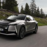 Teszten a különc francia luxusautó