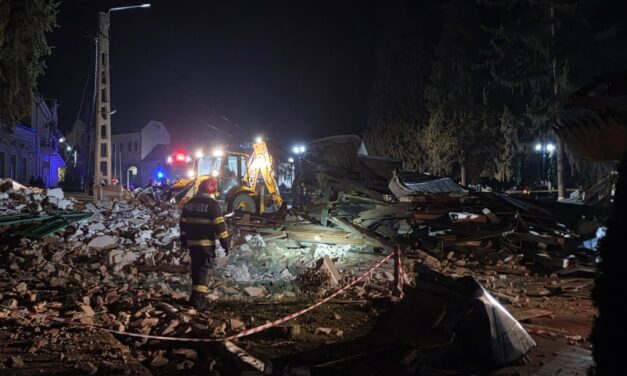 Leomlott a szilágycsehi református templom, megsérült egy rendőrnő, tetemes az anyagi kár