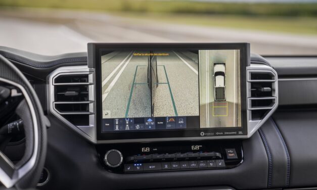 Hatalmas hiba a Toyotánál: sorra hívják vissza az autókat, több tízezer jármű érintett