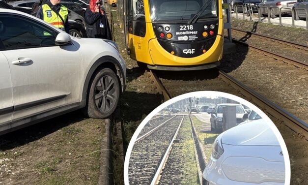 65 ezer forintjába került a sofőrnek a figyelmetlenség: egy órán át nem járt miatta a villamos
