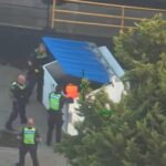 Egy bevásárlóközpont kukájában bujkált a rendőrök elől egy menekülő sofőr – Videó