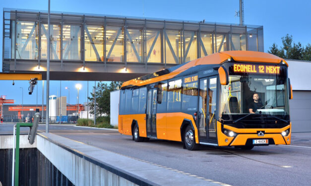 Ultrakönnyű buszcsalád nyerte az idei Magyar Innovációs Nagydíjat