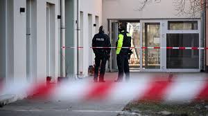 4 éves kisfiú zuhant le a 15. emeletről – sokáig túlélte