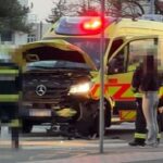 Mentőautó szenvedett balesetet Szombathelyen