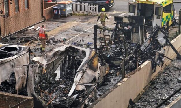 Mentőautók lángoltak Londonban, antiszemita bűncselekmény miatt folyik a nyomozás