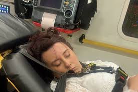 Éhgyomorra ivott az esküvőjén, a mentősök vitték el a menyasszonyt