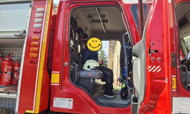 Valóra váltották a tűzoltók egy kisfiú álmát