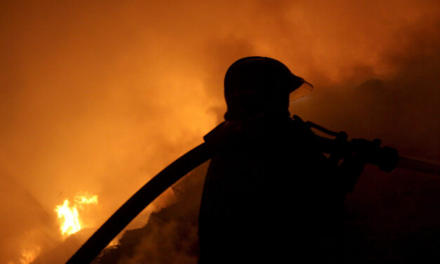 Tűz Ózdon: három szoba is lángolt