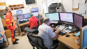 Az apa karjaiból vették át: 2 hetes kisbaba életéért küzdöttek a mentők