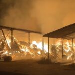 Lángokban a határ: futnak a gazdák a pénzük után