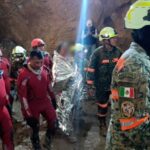 Kéthetes keresés után mentettek ki egy bányászt a búvárok Mexikóban