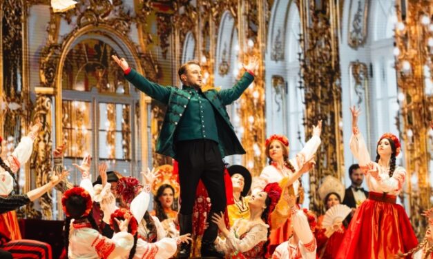 A férfi, akiért egy ország rajongott – és akit nem kerültek el a botrányok