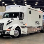 Ez a kamionfülke drágább, mint egy budapesti lakás