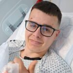 32 éves férfi esett össze, miközben lerobbant autóját tolta – a mentősök részegnek hitték, pedig épp stroke-ja volt