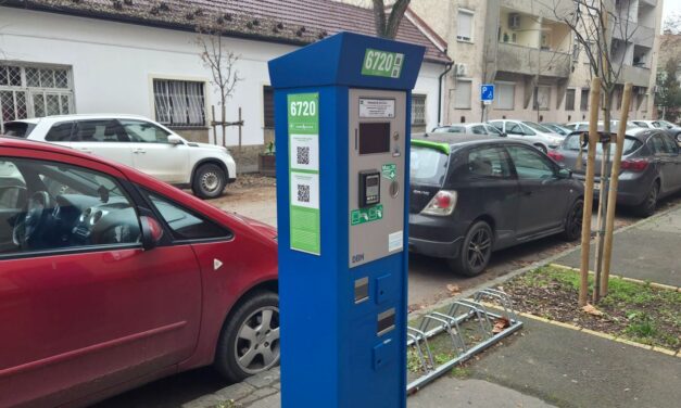 Sok autós nem tudja, ingyenes lesz a parkolás: mutatjuk, hol nem kell fizetni a hosszú hétvégén Budapesten