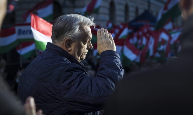 „Nem csak az a kérdés, hogy ki  mond le, lezárult egy politikai korszak” – Orbán Viktor a választások eredményéről