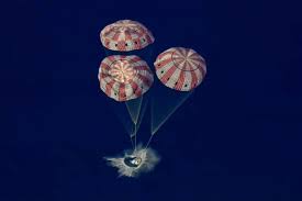 Sikeresen hazatértek az űrutazók, vége az Artemis II küldetésnek