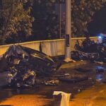 Képeken a hajnali horrorbaleset: apró darabokra szakadt szét a Mercedes a Bertalan hídon, halálos áldozat és kritikus állapotú sérült is van