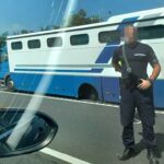 Balesetet szenvedett egy rabszállító autó Kiskunhalason