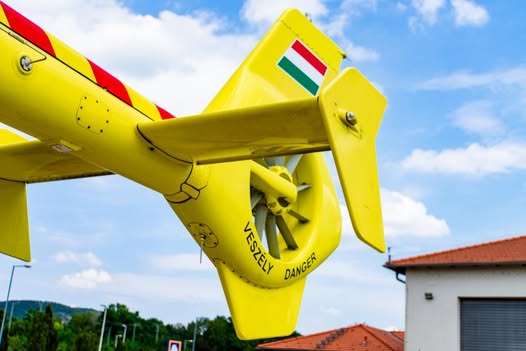 Szörnyű tragédia a családi grillezésen: Mentőhelikopter száguldott a megégett arcú kisfiúhoz
