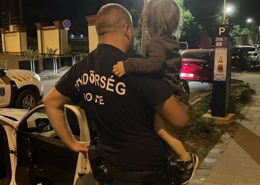 Négy gyerekét hagyta játszótéren egy anya, a legkisebb kétéves volt