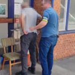 Döbbenetes: súlyosan sérült motorost fosztott ki egy férfi Eplénynél