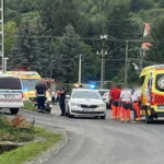 Frontálisan ütközött két kerékpáros, mentőhelikopter is érkezett a helyszínre
