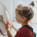 A ventilátort mindenki rossz irányba fordítja – egy egyszerű trükk sokat segíthet a kánikulában
