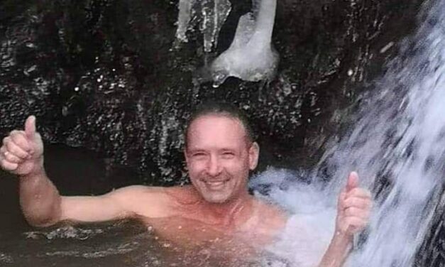 Közel 11 órán át küzdött a Velencei-tó sekély vizében a magyar úszó