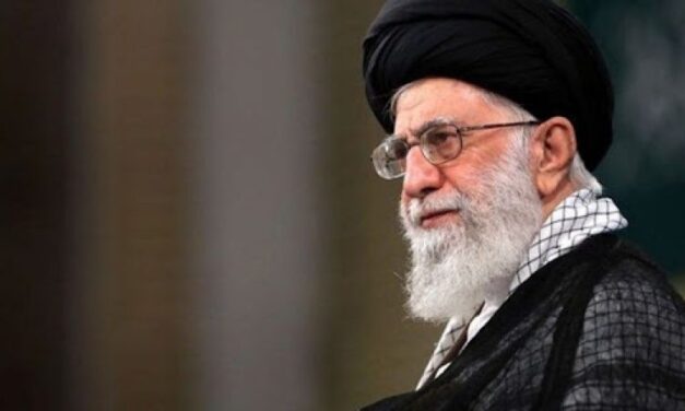 Hamenei temetésén a három fia is megjelent, utódja viszont nem volt ott