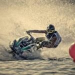 Koponyája sérült az ötéves kisfiúnak, aki a tízéves testvérével ütközött össze jetski-vel