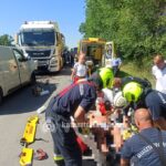 Kis híján agyonnyomta az autó a 17 éves lányt: brutális baleset történt Bólyon – videó