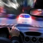 Elképesztő autós üldözést rögzített egy köztéri kamera Pest megyében – videó