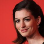 Egyelőre nagyot megy Anne Hathaway új dínós filmje a mozikban